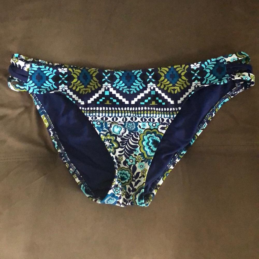 Super cute swim bottom